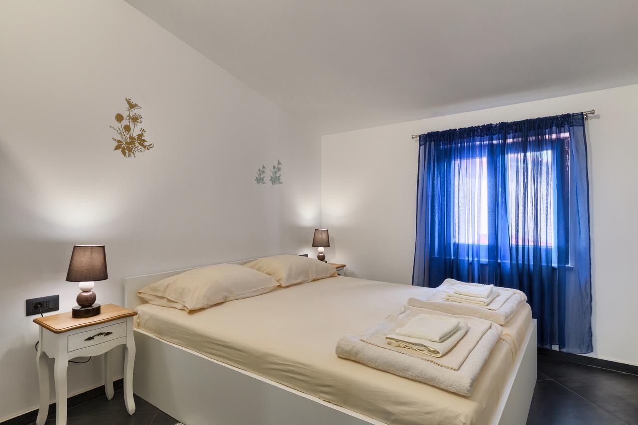 Apartments Ines プーラ エクステリア 写真