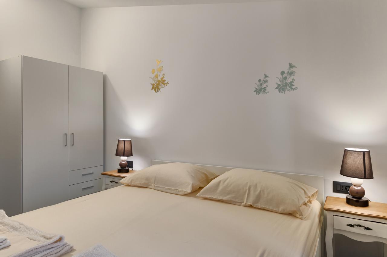 Apartments Ines プーラ エクステリア 写真