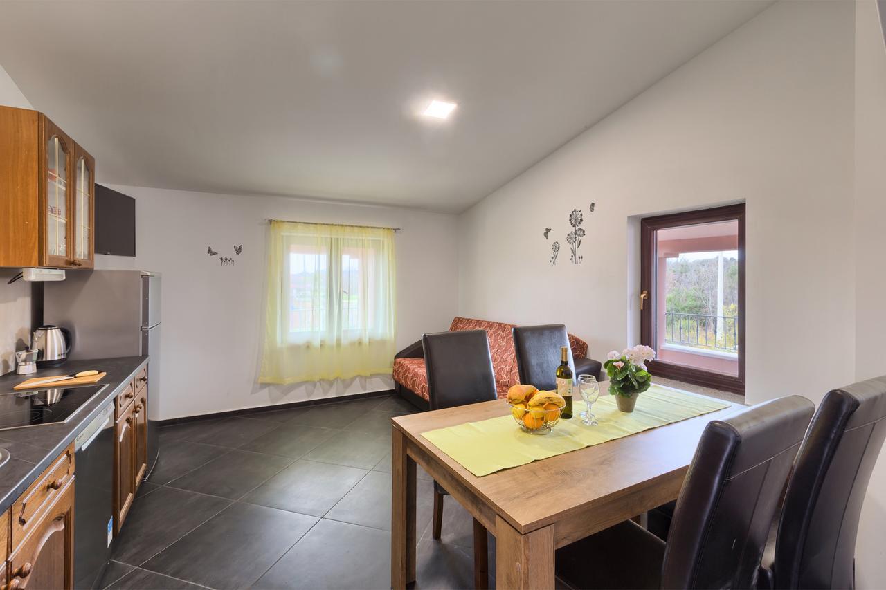 Apartments Ines プーラ エクステリア 写真