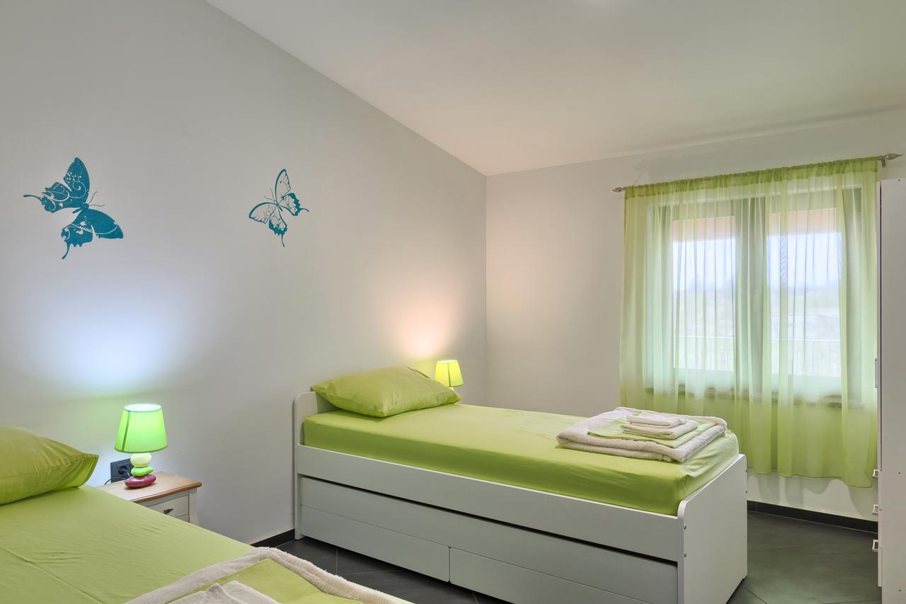 Apartments Ines プーラ エクステリア 写真