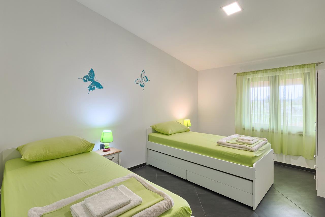 Apartments Ines プーラ エクステリア 写真