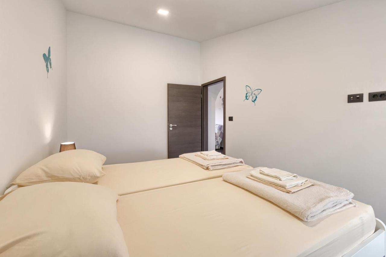 Apartments Ines プーラ エクステリア 写真
