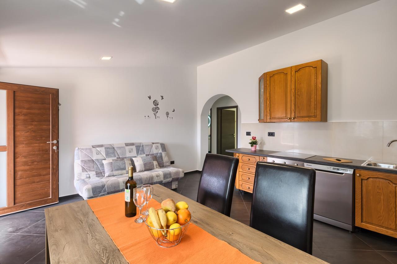 Apartments Ines プーラ エクステリア 写真